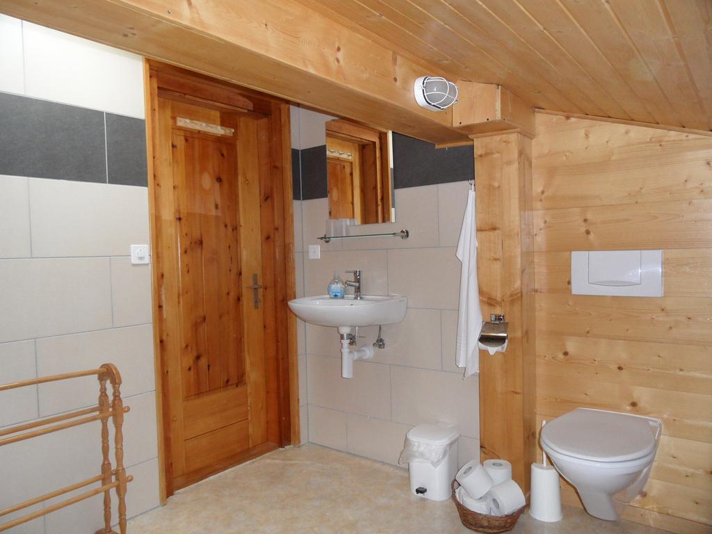 Chalet Esher Surrey Ried-Brig Dış mekan fotoğraf